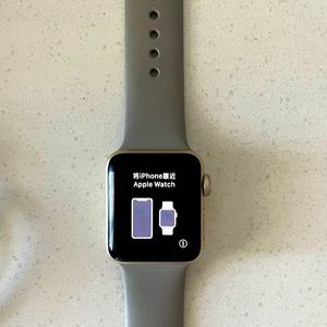 Apple Watch Series 2 / 38mm / aluminum casing